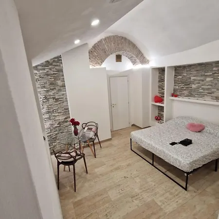 The Love Basement Apartman